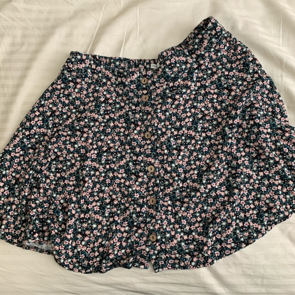 NEVER BEEN WORN! Floral circle skirt with buttons!